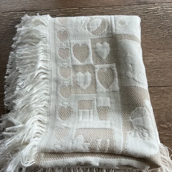 Neutral Heart Pattern Kids Throw Blanket - Cream - Picture 1 of 4